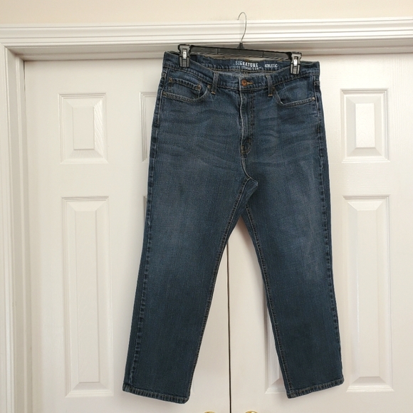Signature Levi Strauss Athletic Fit Jeans - Picture 1 of 10